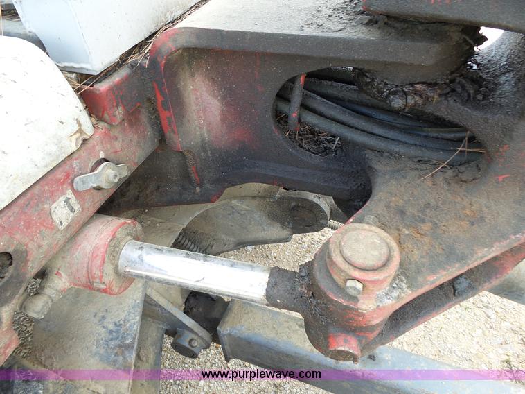 image for item L2015 2005 Takeuchi TB135 compact excavator