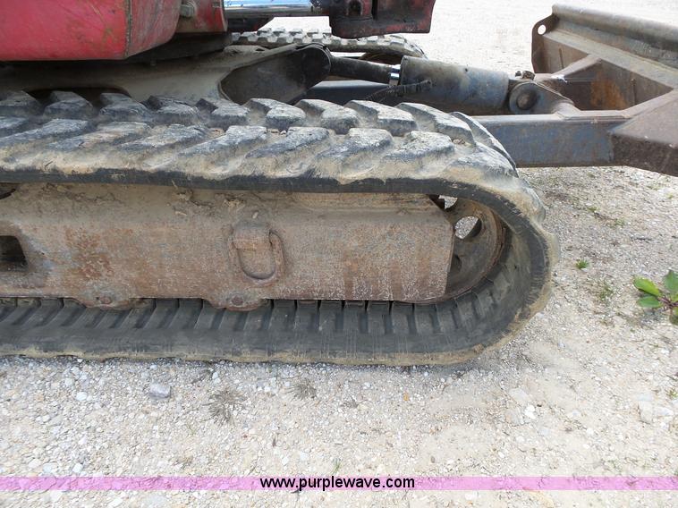 image for item L2015 2005 Takeuchi TB135 compact excavator