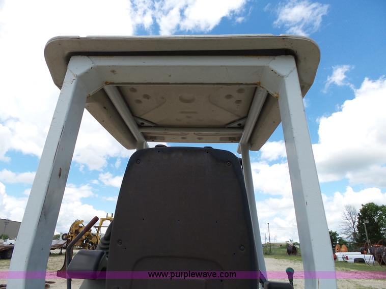 image for item L2015 2005 Takeuchi TB135 compact excavator