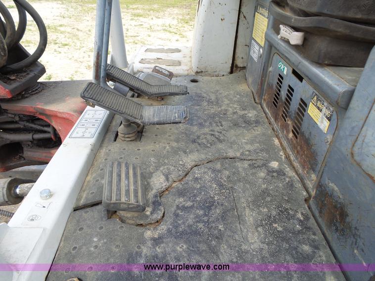 image for item L2015 2005 Takeuchi TB135 compact excavator