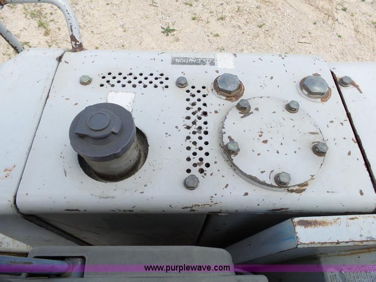 image for item L2015 2005 Takeuchi TB135 compact excavator