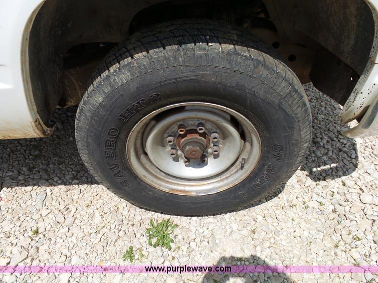 image for item L2017 2000 Chevrolet 2500 pickup truck