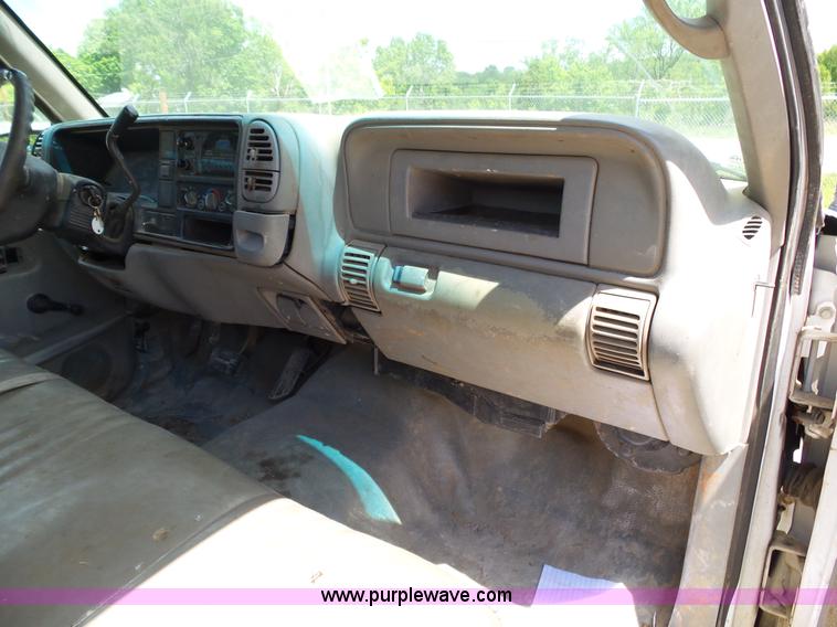 image for item L2017 2000 Chevrolet 2500 pickup truck