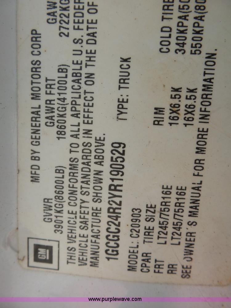 image for item L2017 2000 Chevrolet 2500 pickup truck