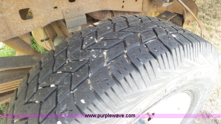 image for item L2146 2003 Ford F250 Super Duty SuperCab pickup truck