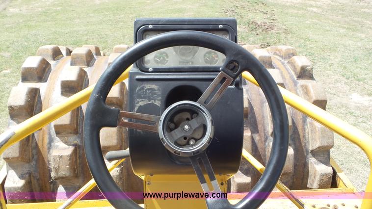 image for item L2148 2001 Hypac C857A single drum roller