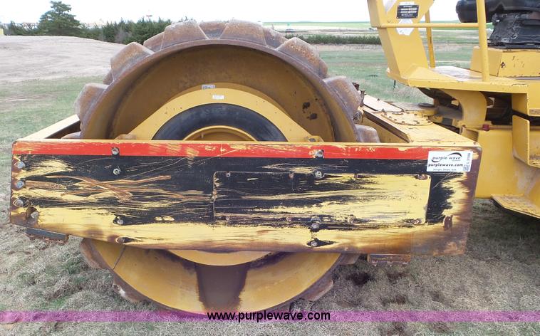 image for item L2148 2001 Hypac C857A single drum roller