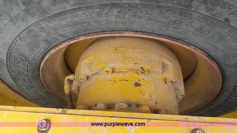 image for item L2148 2001 Hypac C857A single drum roller