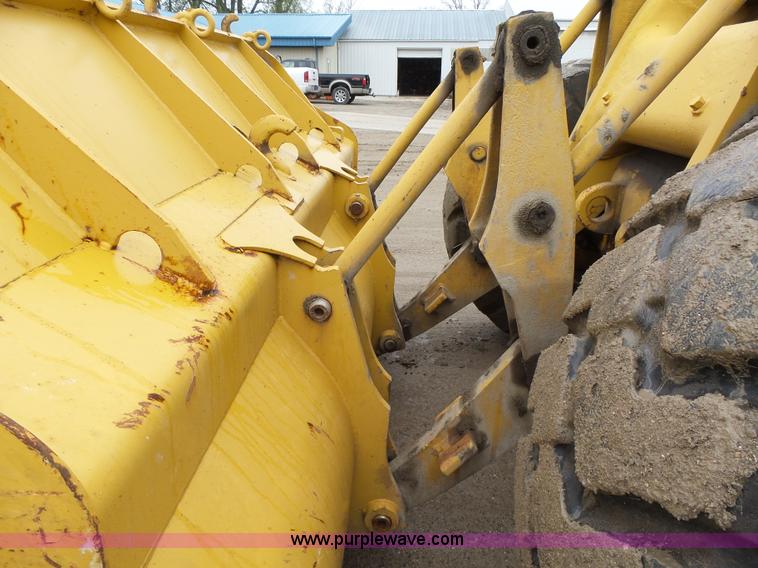 image for item L5700 1978 Caterpillar 966C wheel loader
