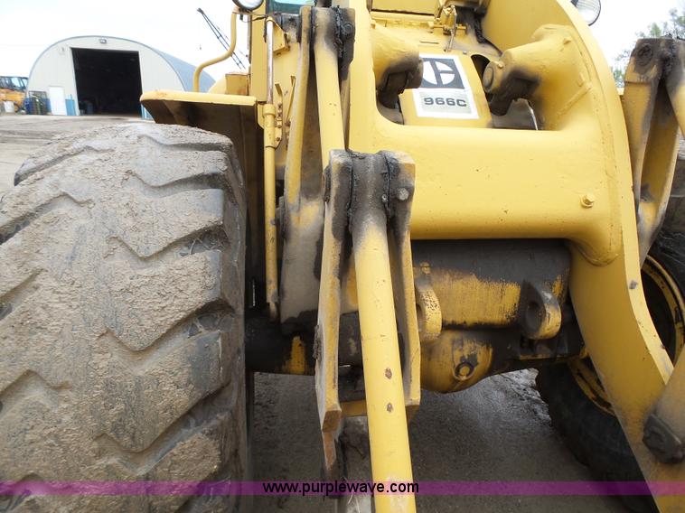 image for item L5700 1978 Caterpillar 966C wheel loader