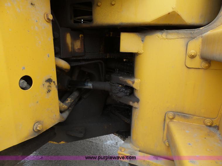 image for item L5700 1978 Caterpillar 966C wheel loader