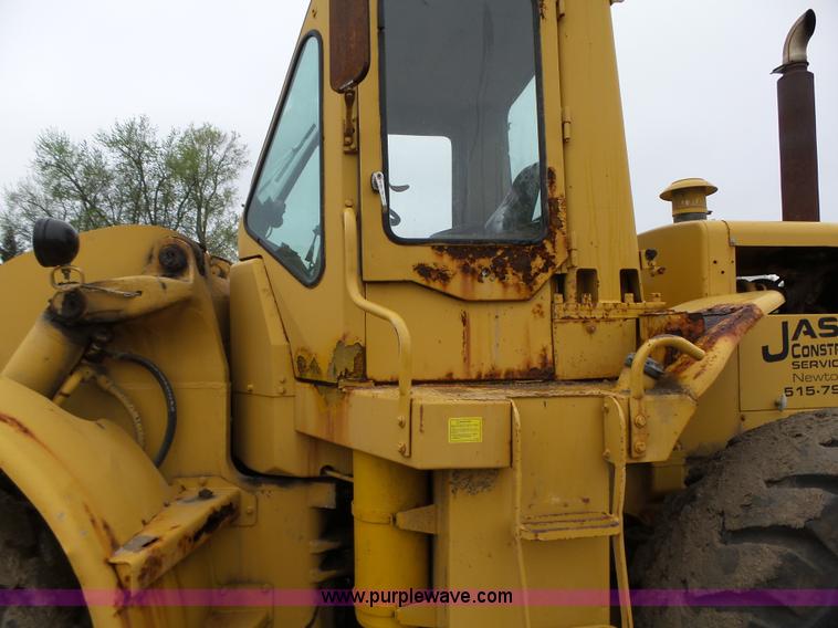 image for item L5700 1978 Caterpillar 966C wheel loader