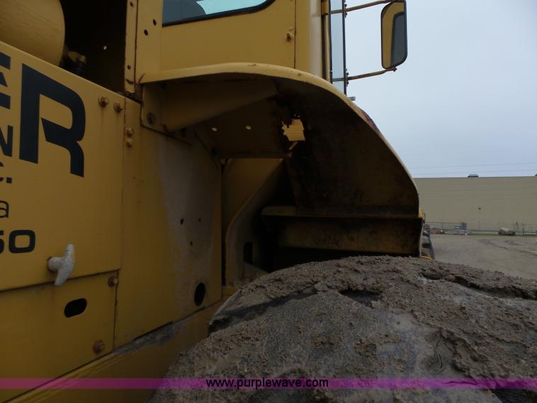 image for item L5700 1978 Caterpillar 966C wheel loader