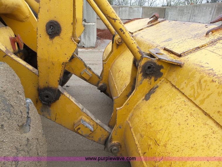 image for item L5701 1965 Caterpillar 966B wheel loader