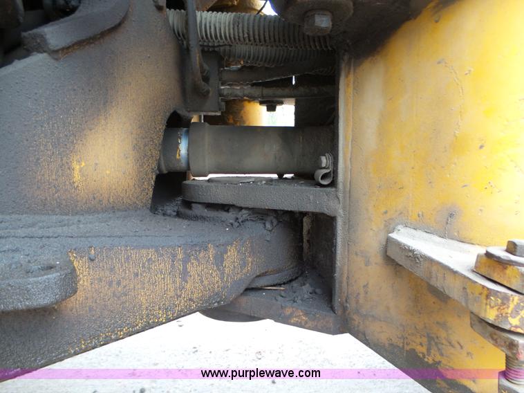 image for item L5701 1965 Caterpillar 966B wheel loader