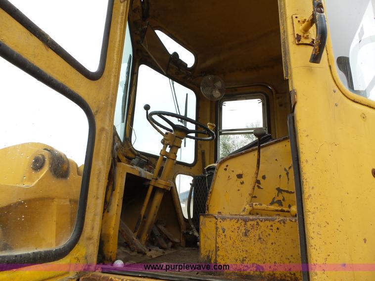 image for item L5701 1965 Caterpillar 966B wheel loader