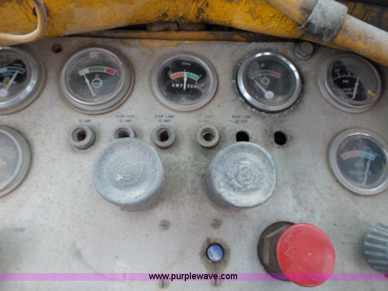 image for item L5701 1965 Caterpillar 966B wheel loader