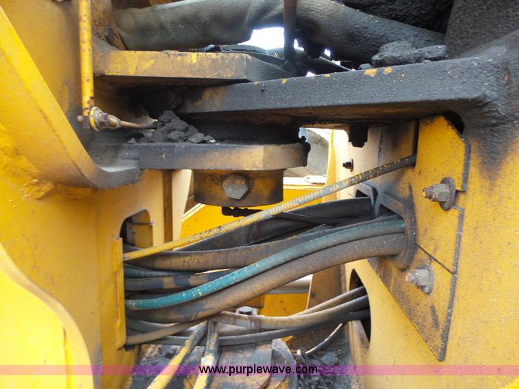 image for item L5702 1990 John Deere 772BH motor grader