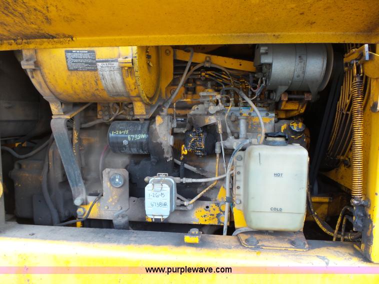 image for item L5702 1990 John Deere 772BH motor grader