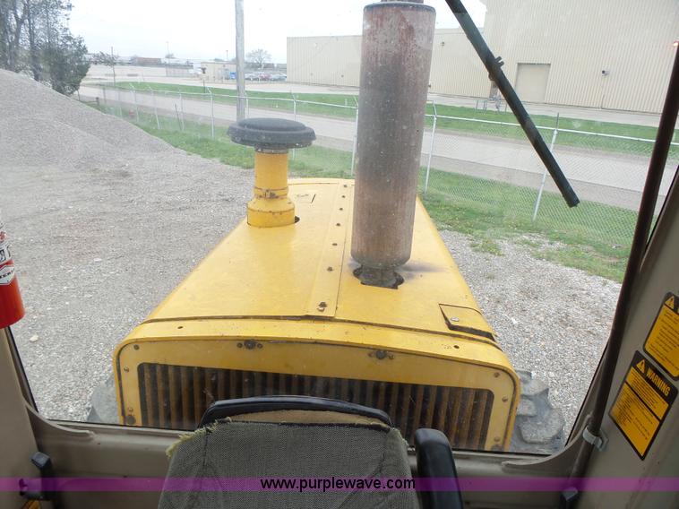 image for item L5702 1990 John Deere 772BH motor grader