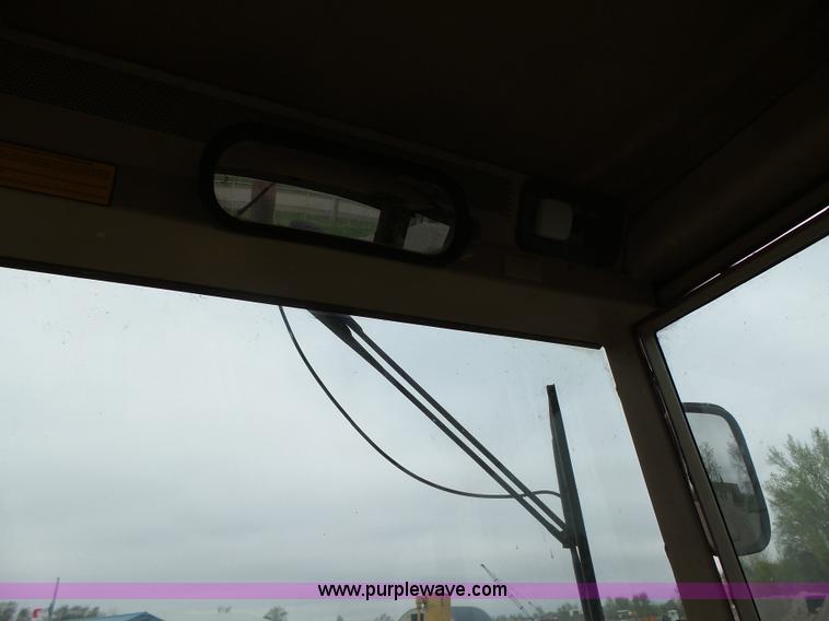 image for item L5702 1990 John Deere 772BH motor grader