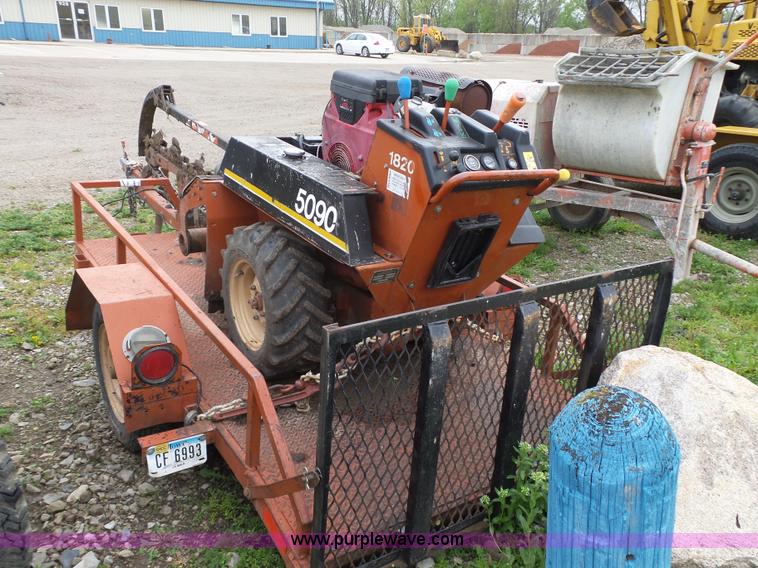 image for item L5704 1996 Ditch Witch 1820H trencher