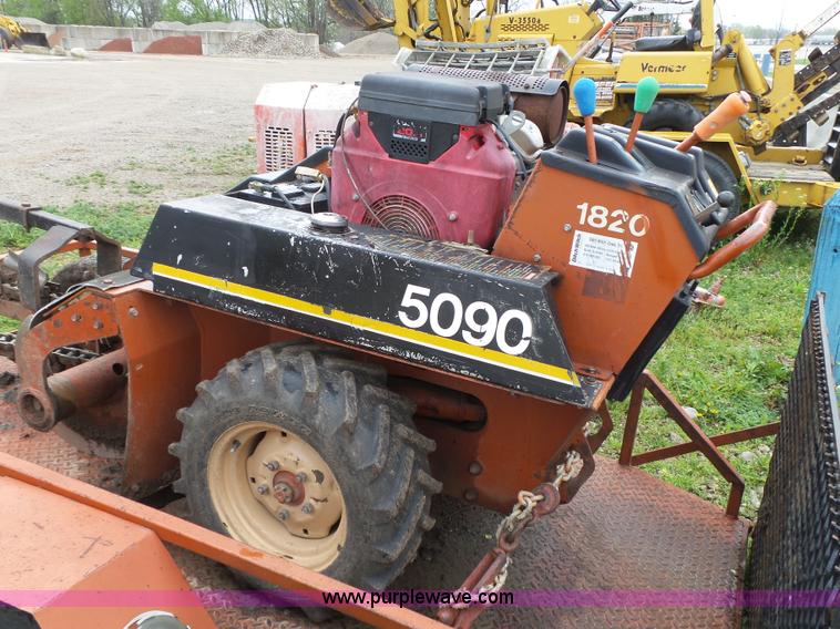 image for item L5704 1996 Ditch Witch 1820H trencher