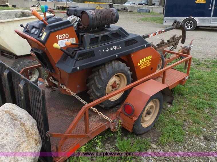 image for item L5704 1996 Ditch Witch 1820H trencher
