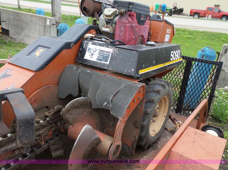 image for item L5704 1996 Ditch Witch 1820H trencher