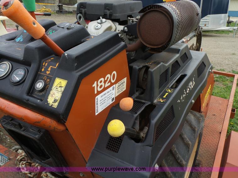 image for item L5704 1996 Ditch Witch 1820H trencher
