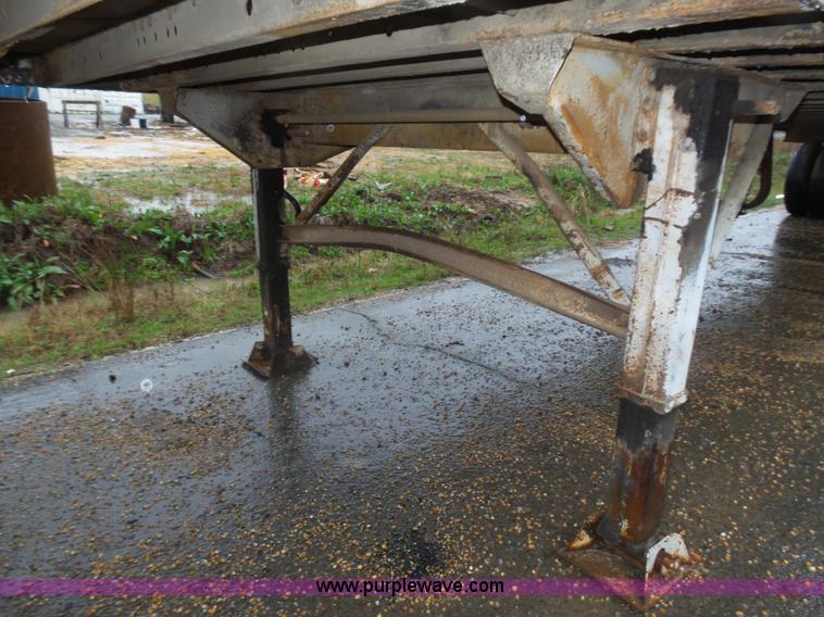 image for item L5777 1977 Kentucky dry van trailer