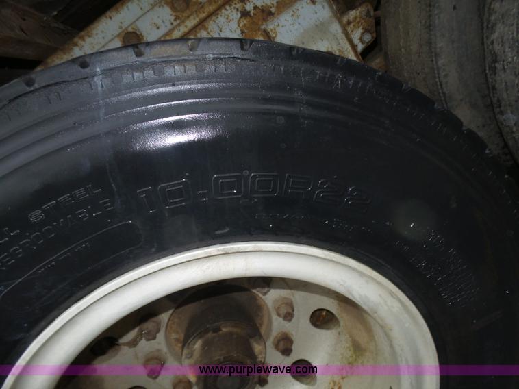 image for item L5777 1977 Kentucky dry van trailer