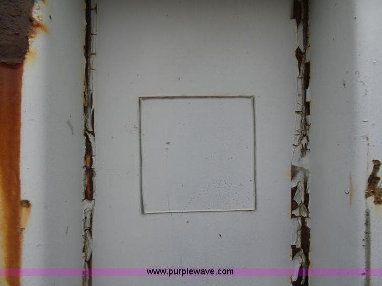 image for item L5777 1977 Kentucky dry van trailer