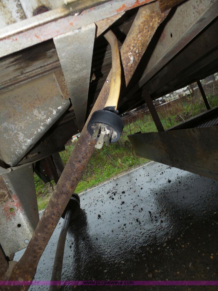 image for item L5778 1998 Shop built dry van trailer