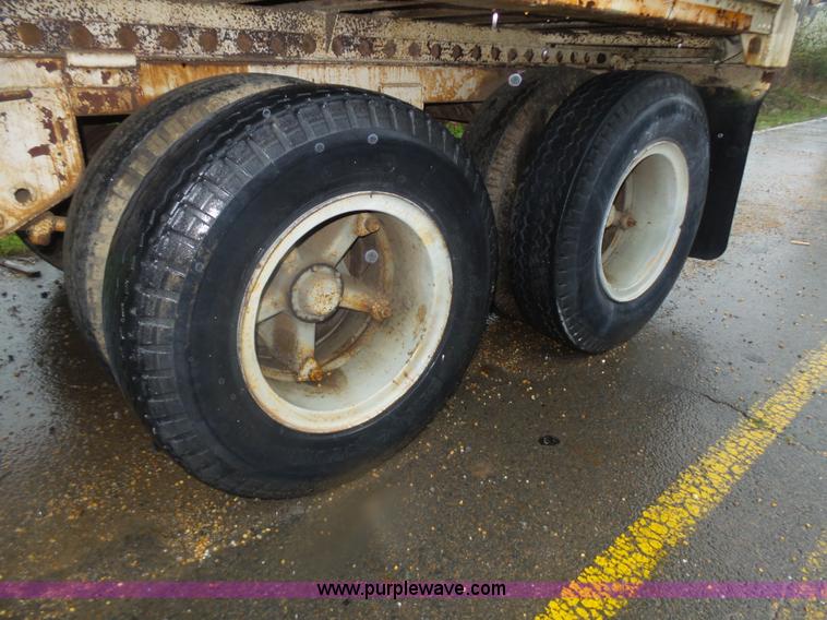 image for item L5779 1979 Dorsey SIDT277PB dry van trailer