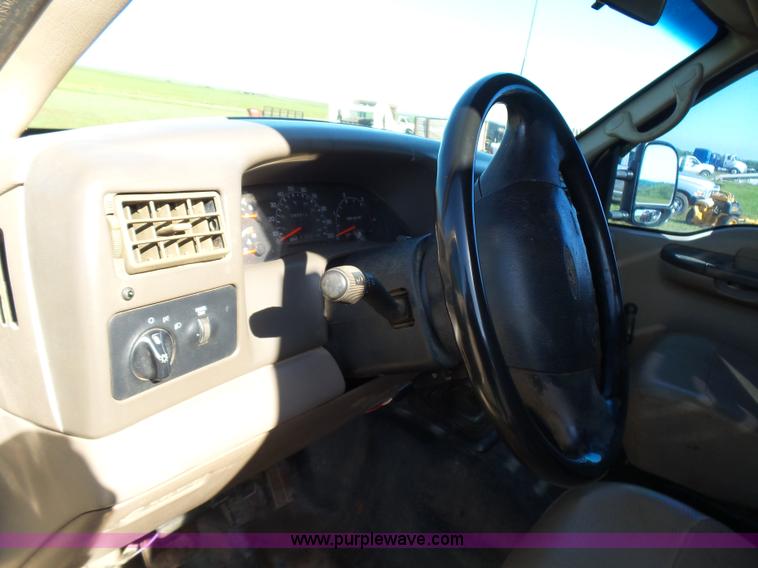 image for item L5824 2000 Ford F350 XL flatbed pickup truck