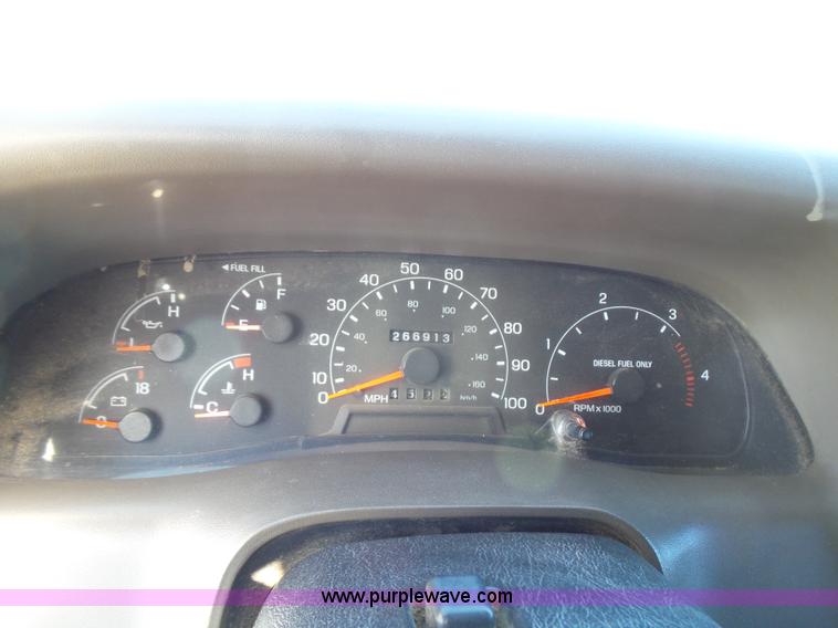 image for item L5824 2000 Ford F350 XL flatbed pickup truck