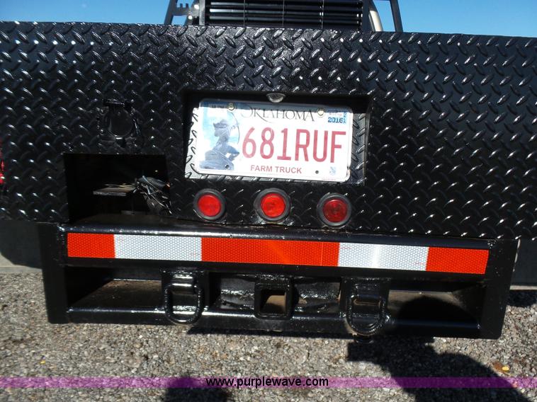 image for item L5824 2000 Ford F350 XL flatbed pickup truck