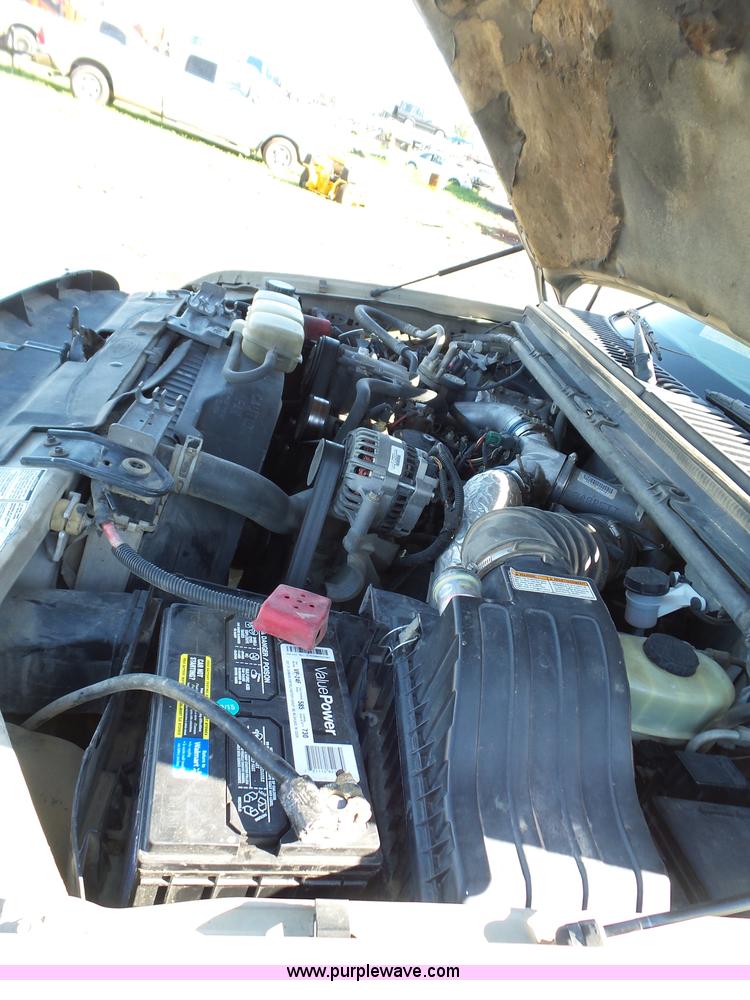 image for item L5824 2000 Ford F350 XL flatbed pickup truck