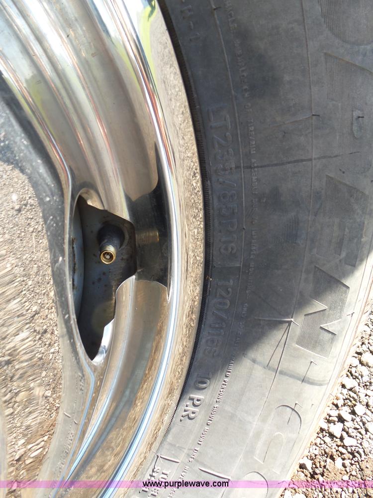 image for item L5824 2000 Ford F350 XL flatbed pickup truck