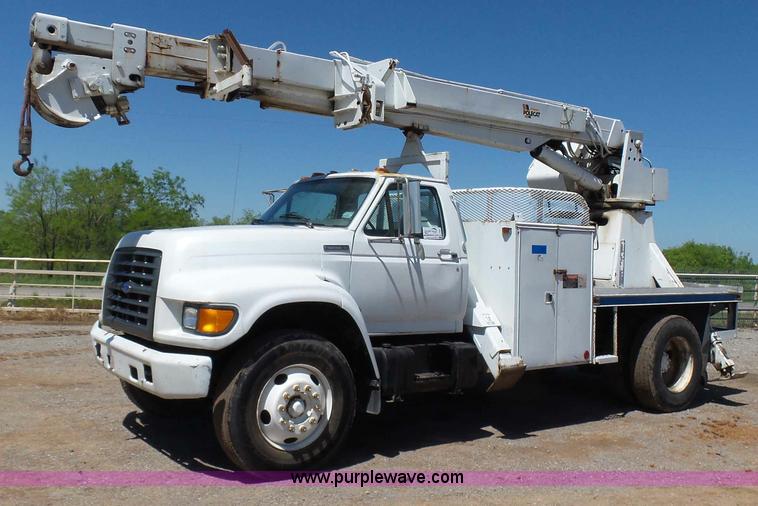 image for item L5827 1997 Ford F800 Super Duty digger derick truck