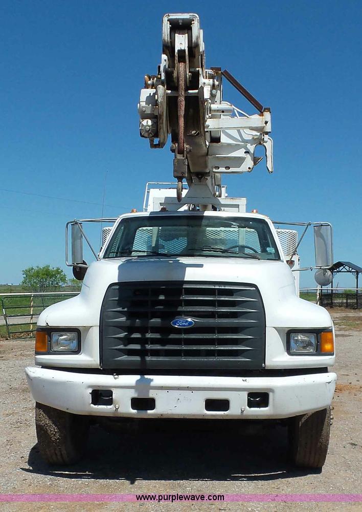 image for item L5827 1997 Ford F800 Super Duty digger derick truck