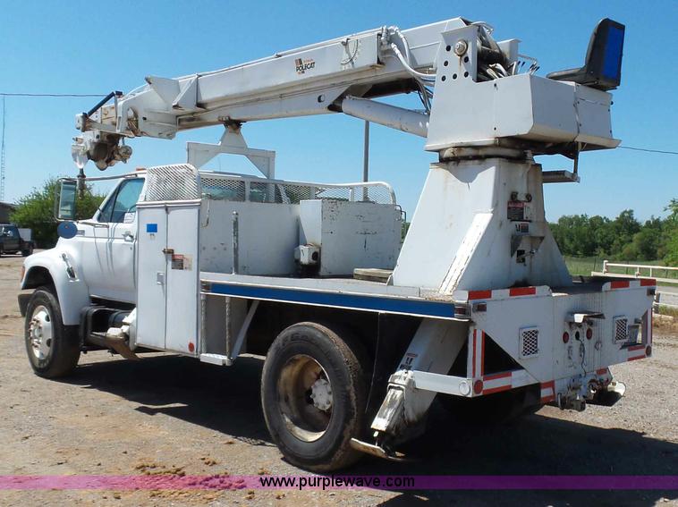 image for item L5827 1997 Ford F800 Super Duty digger derick truck