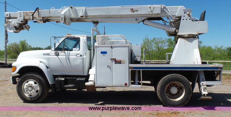 image for item L5827 1997 Ford F800 Super Duty digger derick truck