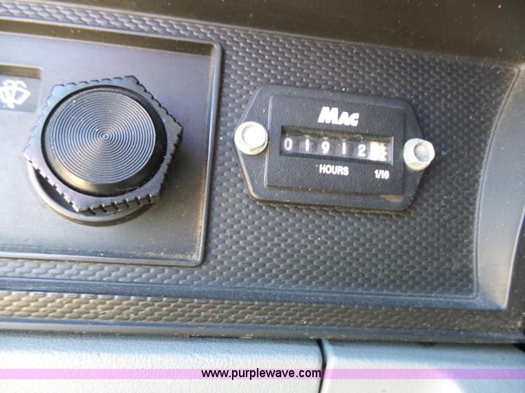 image for item L5827 1997 Ford F800 Super Duty digger derick truck