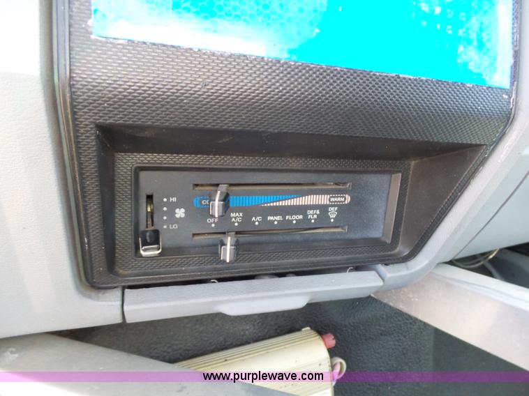 image for item L5827 1997 Ford F800 Super Duty digger derick truck