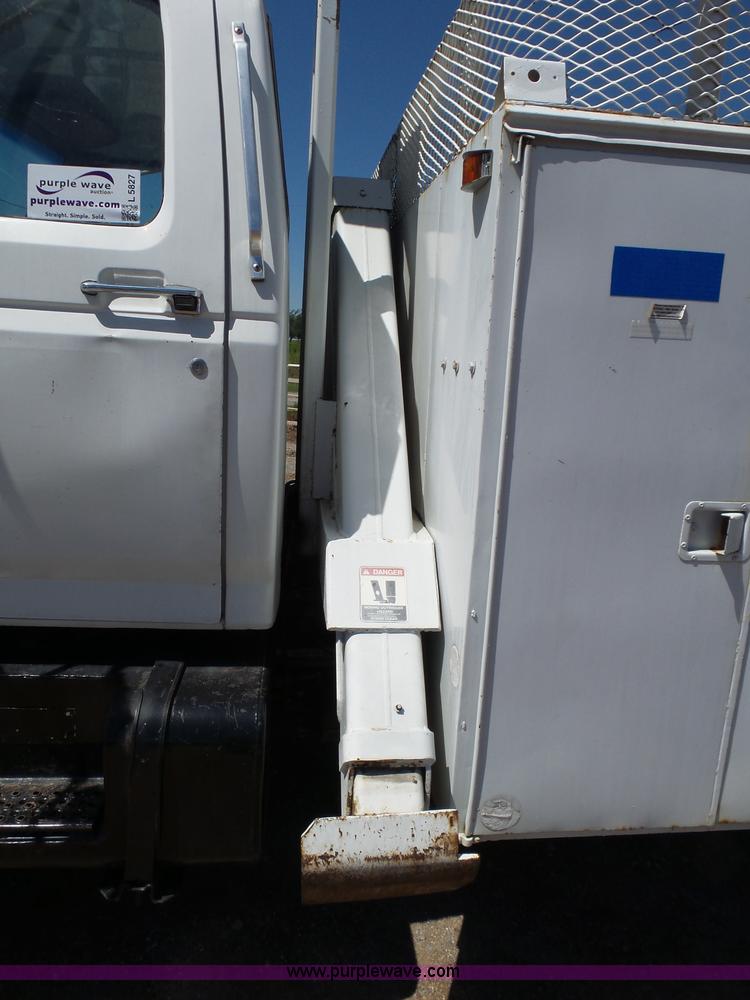 image for item L5827 1997 Ford F800 Super Duty digger derick truck