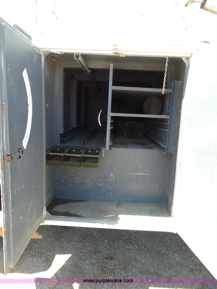 image for item L5827 1997 Ford F800 Super Duty digger derick truck