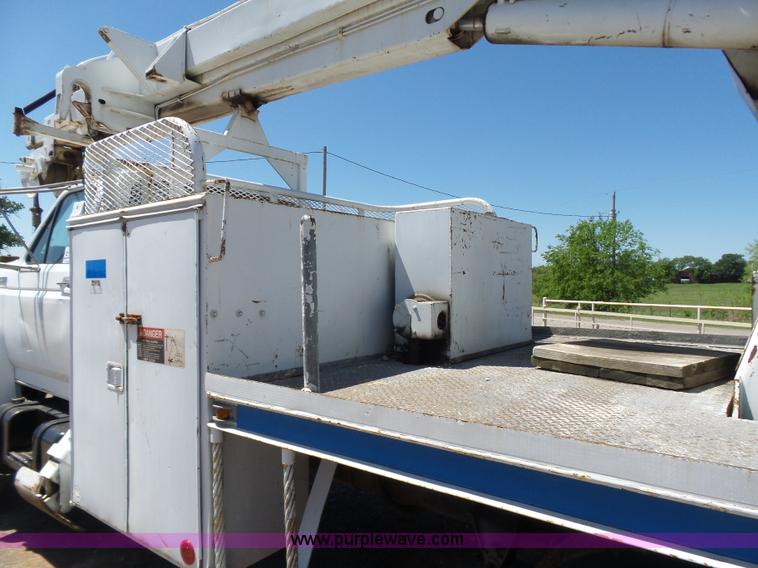 image for item L5827 1997 Ford F800 Super Duty digger derick truck