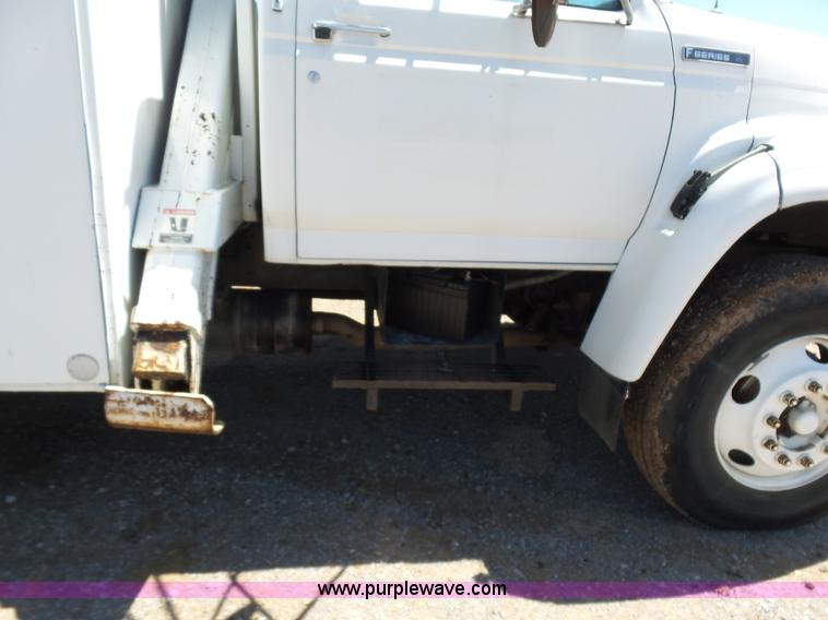 image for item L5827 1997 Ford F800 Super Duty digger derick truck